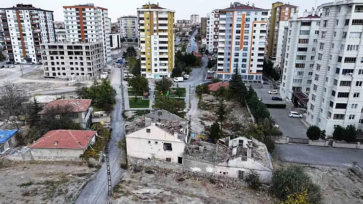 Başkan Çolakbayrakdar: 'Uğurevler'de geleceğin modern mahallesini inşa ediyoruz'