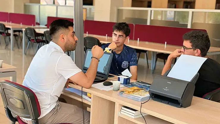 Başkan Özdoğan: 'Gençlerimizin en doğru tercihi yapması için yanlarındayız'