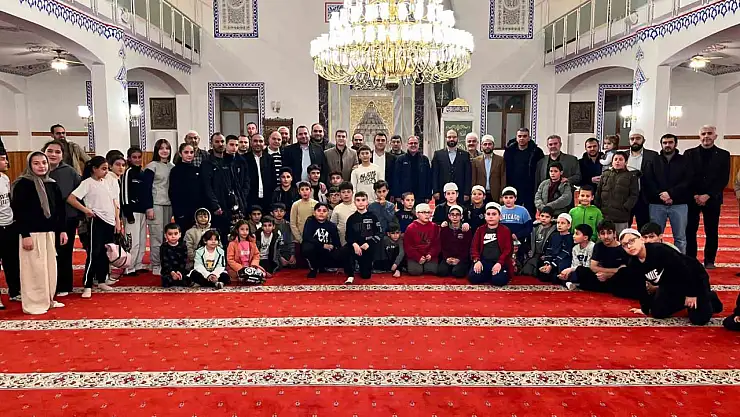 Başkan Özdoğan: 'Gençliğe yatırım yapmaya devam edeceğiz'