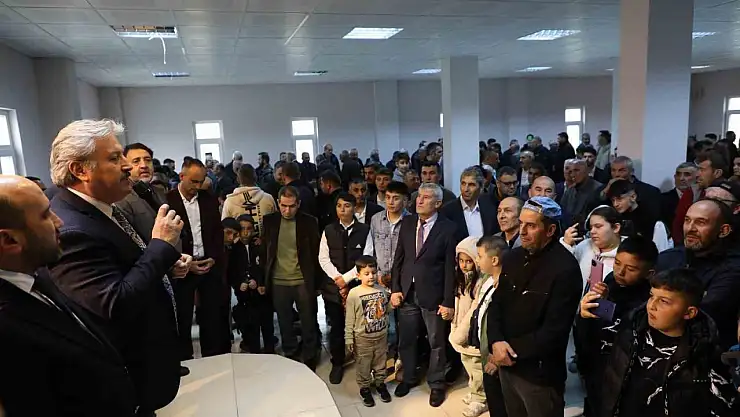 Başkan Palancıoğlu, kırsal mahallelerde vatandaşlarla bayramlaştı
