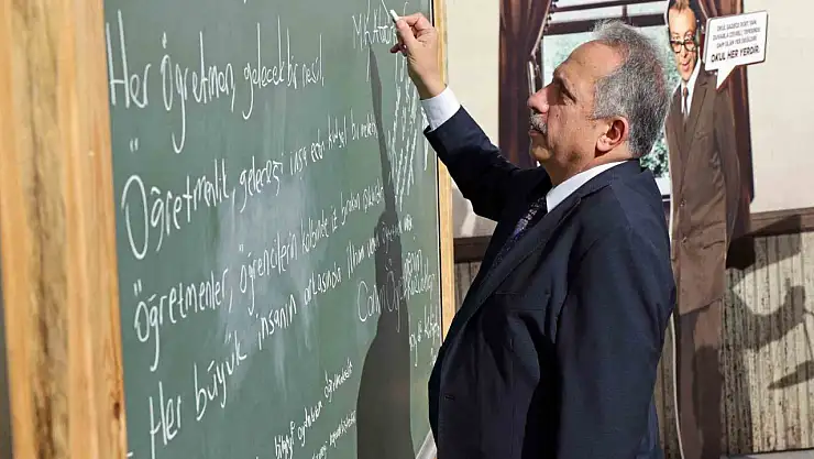 Başkan Yalçın'dan Öğretmenler Günü mesajı