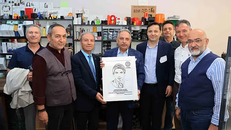 Başkan Yalçın okul arkadaşlarıyla buluştu