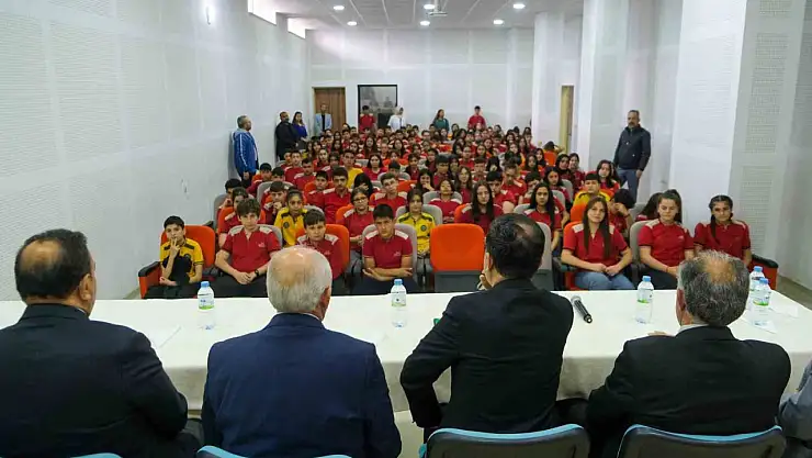 Başkanlar anlattı, öğrenciler dinledi