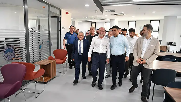 Büyükşehir'in 110 milyon TL'lik Talas Mevlana Sosyal Yaşam Merkezi tanıtıldı