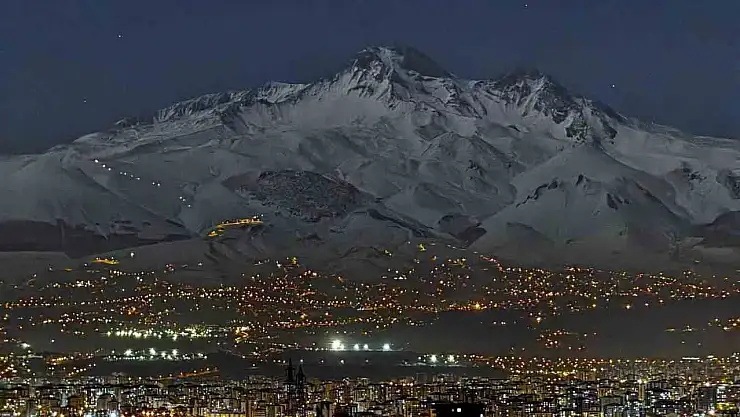 Büyükşehir, otellerin personelini Kayseri turizmi ve Erciyes konusunda bilgilendirecek
