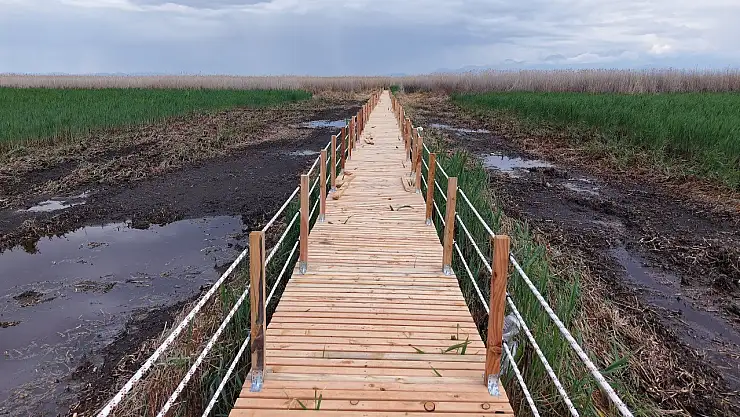 Büyükşehir, Sultan Sazlığı'ndaki yol yenileme çalışmasını tamamladı