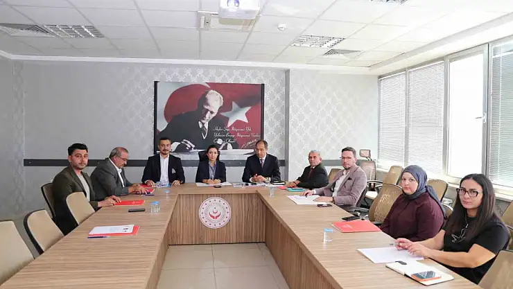 Büyükşehirin Alzheimer Merkezi projesi için hizmet modeli masaya yatırıldı