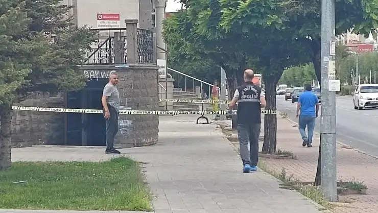 Cami tuvaletinde tartıştığı şahsı bıçaklayan şüpheli yakalandı