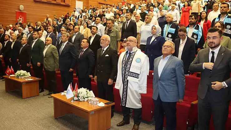 Elitaş'a fahri doktora verildi