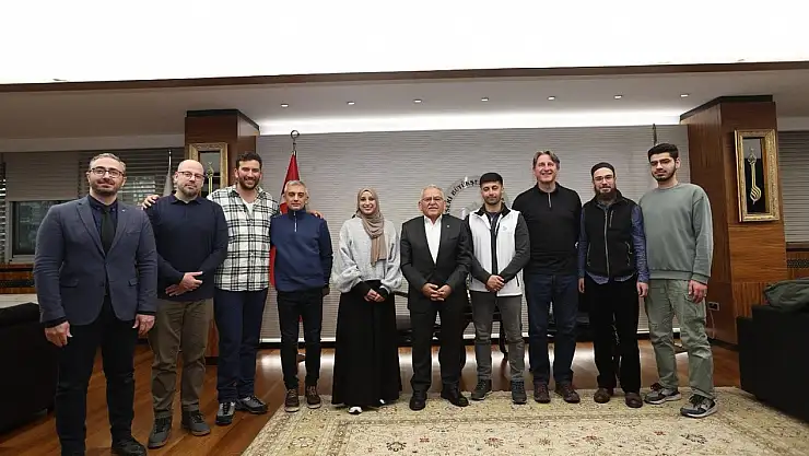 Erciyes Kayak Merkezi, İngiltere'den gelen misafirlerini etkiledi