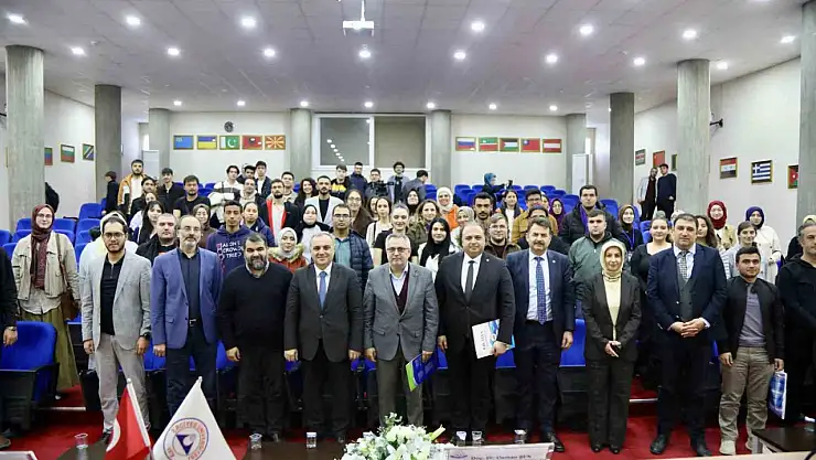 ERÜ' de 'Suriye'deki gelişmeler ve Türkiye'ye Etkileri' konulu panel düzenlendi