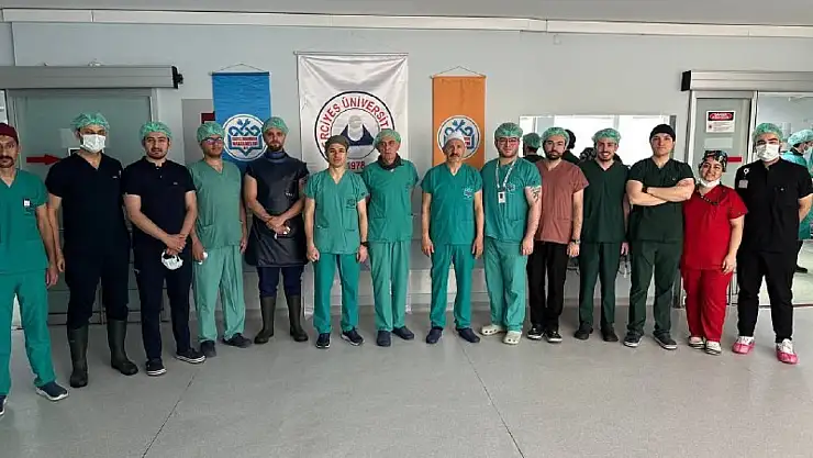 ERÜ, 'Holmium/Thulium Lazer ve Robotik RIRS Kursu'na ev sahipliği yaptı