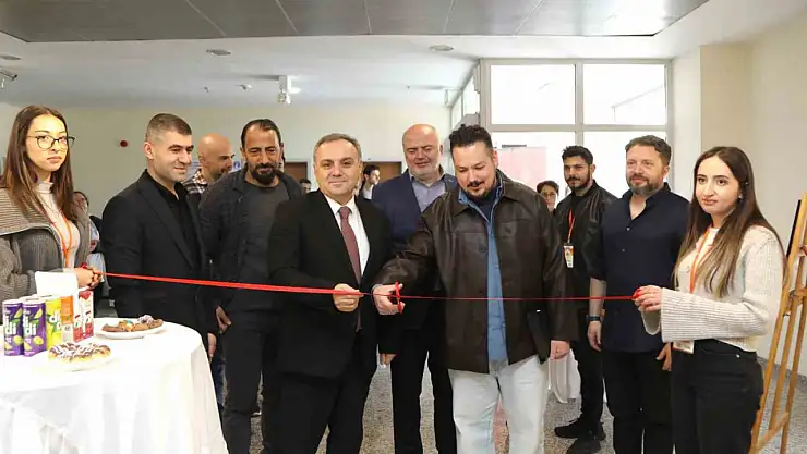 ERÜ'de 'Amfilerden Setlere Yönetmenlik' paneli düzenlendi