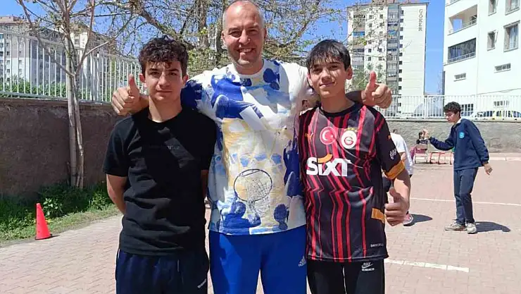 ERÜ'den 'Bir gün değil, her gün sizinleyiz' etkinliği