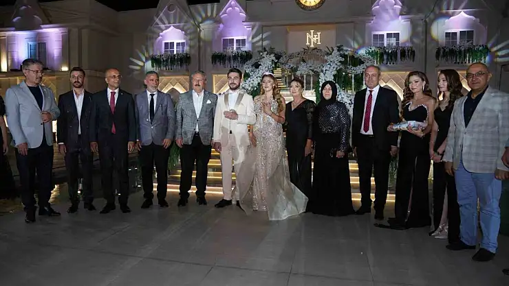 Gazeteci Azim Deniz'in mutlu günü