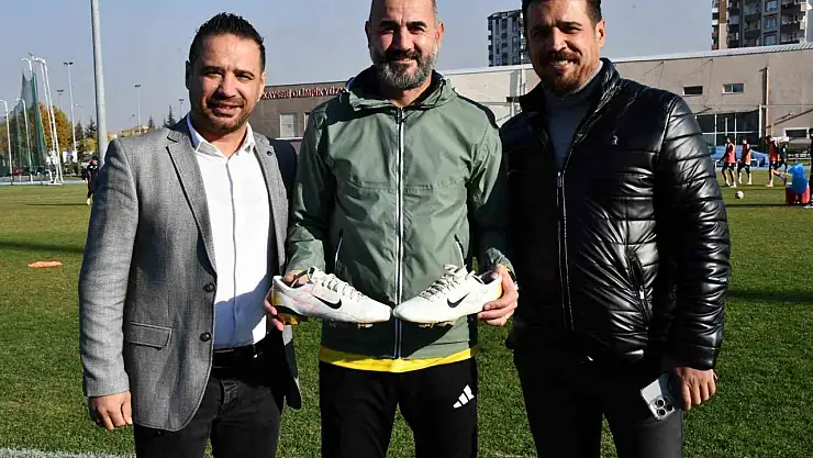 Gökhan Ünal'a sürpriz