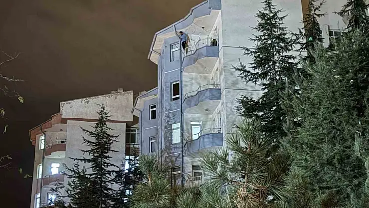 İntihara kalkışan şahıs 4 saatte ikna edildi