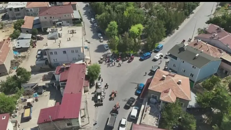 Jandarmadan motosikletlere şok uygulama
