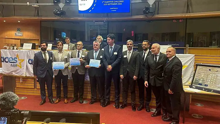 Kayseri büyükşehir Belediyesi'ne Brüksel'de 'En aktif belediye' ödülü