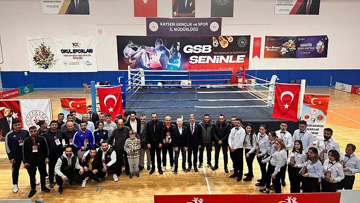 Kayseri'de 'Gazilerimize Vefa Muaythai Şampiyonası' yapıldı