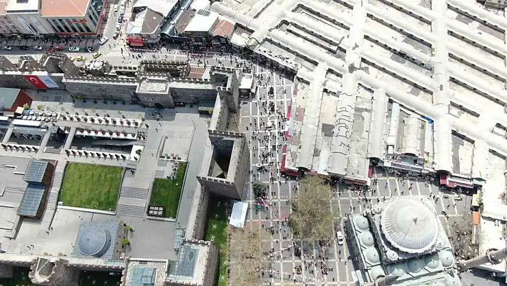 Kayseri'de 8 kaymakamın yeri değişti