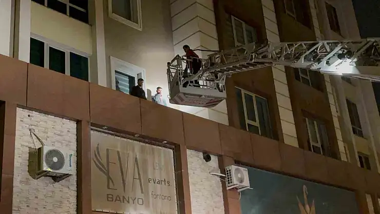 Kayseri'de bir garip olay: 3'üncü kattan çarşafla indiler: 2 gözaltı