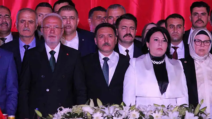Kayseri'de coşkulu 30 Ağustos resepsiyonu