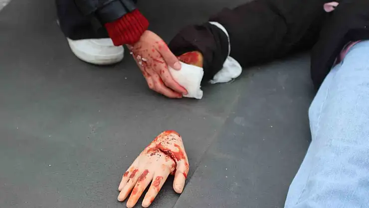 Kayseri'de film gibi otobüs kazası tatbikatı