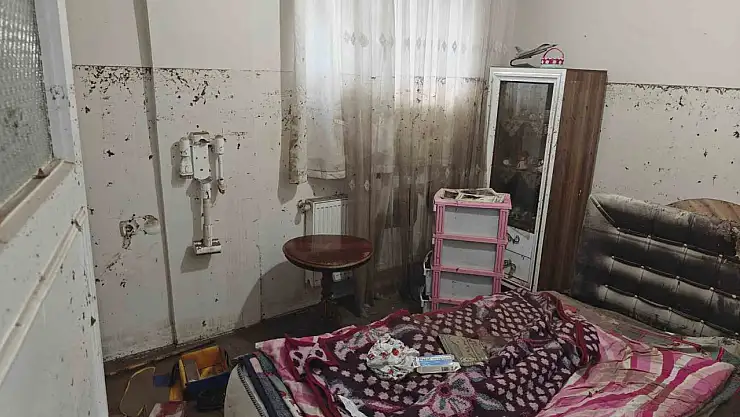 Kayseri'de sağanak yağışta evini su basan vatandaş: 'Canımızı zor kurtardık'
