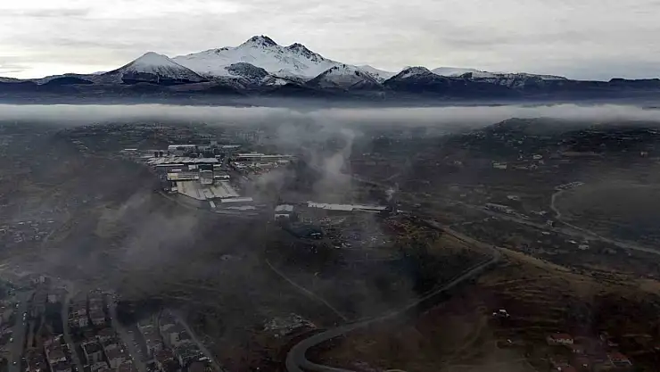 Kayseri'de sis etkisini sürdürüyor