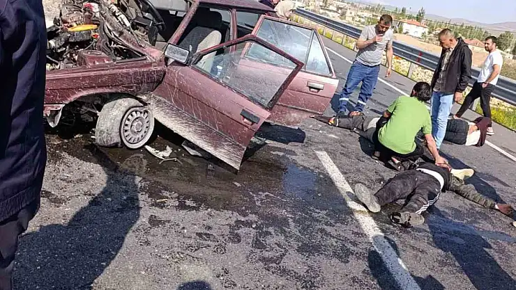 Kayseri'de trafik kazası, 3 kişi yaralandı
