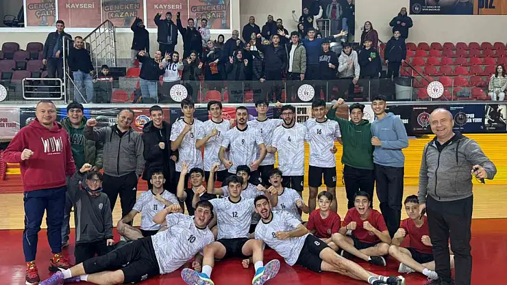 Kayseri Elit Voleybol fark attı