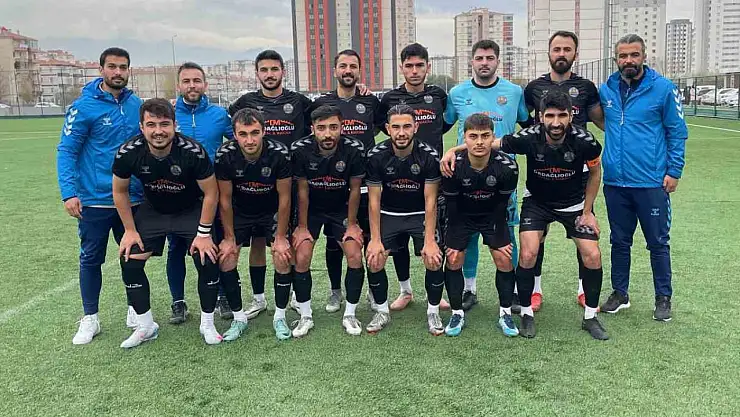 Kayseri Esen Metal SK liderliğini sürdürüyor