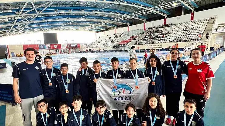 Kayserili yüzücülerden önemli dereceler