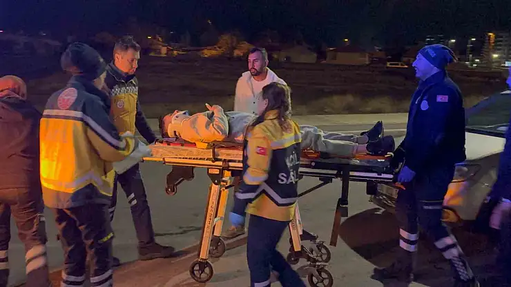 Kaza yapan alkollü sürücü, 'Gazeteci çekerse üflemem' diyerek, ekiplere zorluk çıkardı