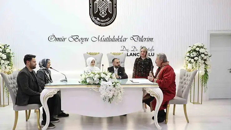 Melikgazi Belediyesi'nde 1 günde 60 nikah gerçekleşti