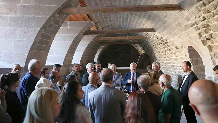 Melikgazi Belediyesi'nin vizyon projesi 'Gön Han', Kent Konseyi'ni ağırladı