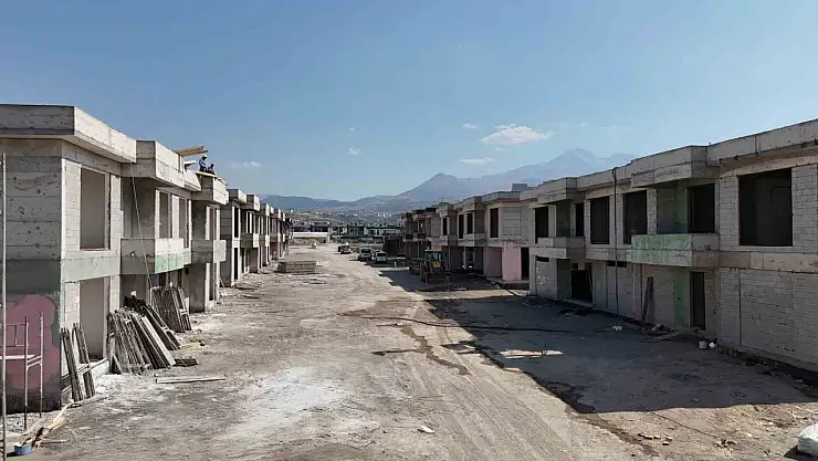Melikgazi'nin Altınoluk Bahçeli Ev Projesi hızla yükseliyor