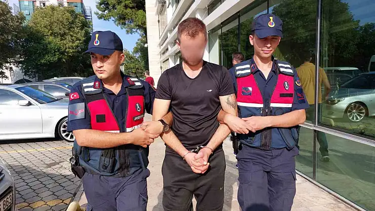 Mezarlığa götürüp 'Kendine yer beğen' diyerek silah kabzası ile eşini hastanelik eden koca tutuklandı