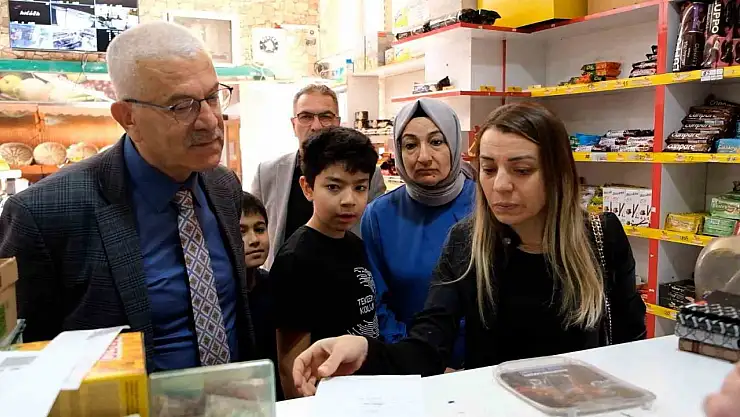 Öğrenciler 'zimem' geleneğini sürdürdü, 102 bin TL'lik borçları kapattı