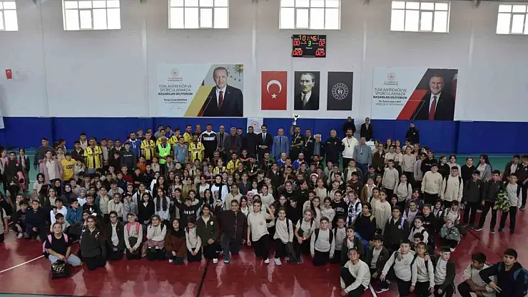 Öğretmenler hünerlerini filede sergiledi