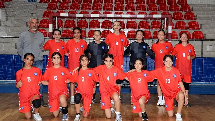 Okullar Arası Yıldızlar Hentbol Müsabakaları devam ediyor