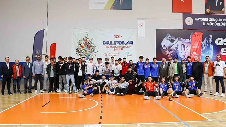 Okullu Gençler Hentbol Müsabakaları tamamlandı