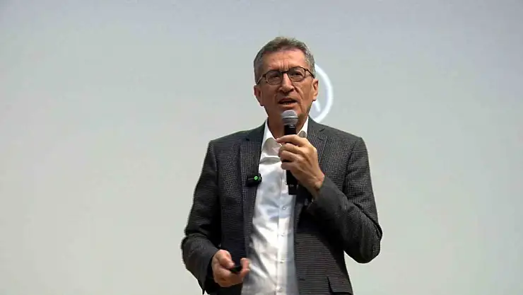 Önceki dönem Milli Eğitim Bakanı Selçuk: 'Dünya, eğitim bilimleri ve diğer bilimler açısından çok farklı bir dönemden geçiyor'