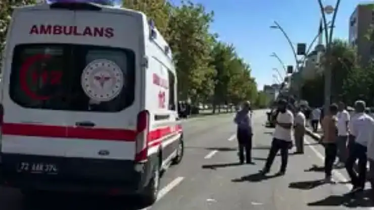 Otomobilin çarptığı yaşlı adam ağır yaralandı