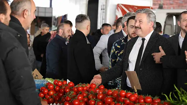 Pazar yerleri, ilçenin ekonomik ve sosyal yaşamına değer katıyor