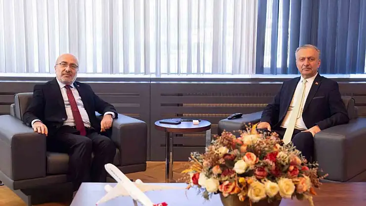 Rektör Kurtuluş Karamustafa'dan Erzincan Binali Yıldırım Üniversitesi'ne ziyaret