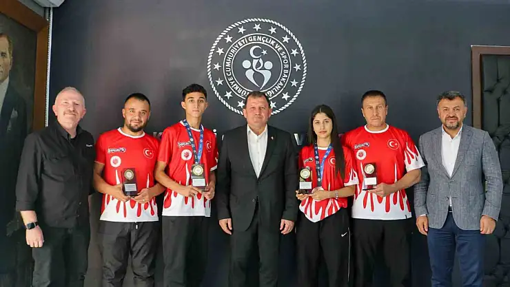 Şampiyonlardan Kabakcı'ya ziyaret