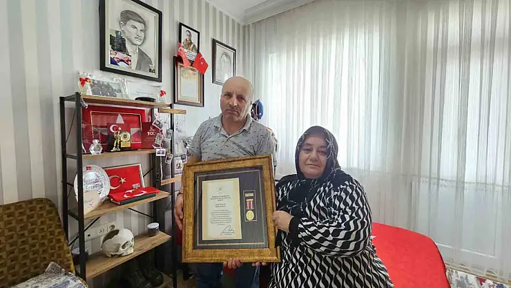 Şehit ailesinin büyük üzüntüsü: Şehitlik beratı verildi ama SGK şehit saymadı