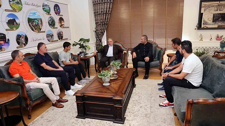 Talas Belediyespor'un gururu Mustafa Çiğdem'den Başkan Yalçın'a ziyaret